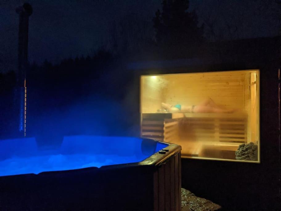 Secluded Private Cottage Hot-Tub, Sauna & Fire-Pit Carrick on Shannon المظهر الخارجي الصورة