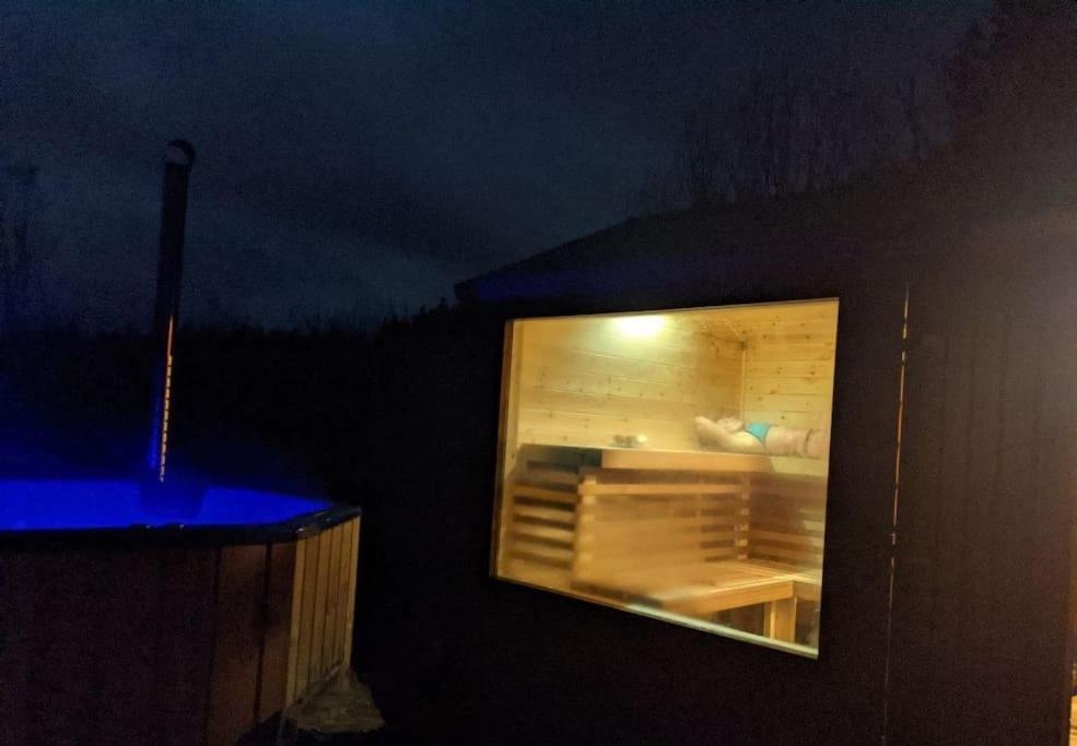 Secluded Private Cottage Hot-Tub, Sauna & Fire-Pit Carrick on Shannon المظهر الخارجي الصورة